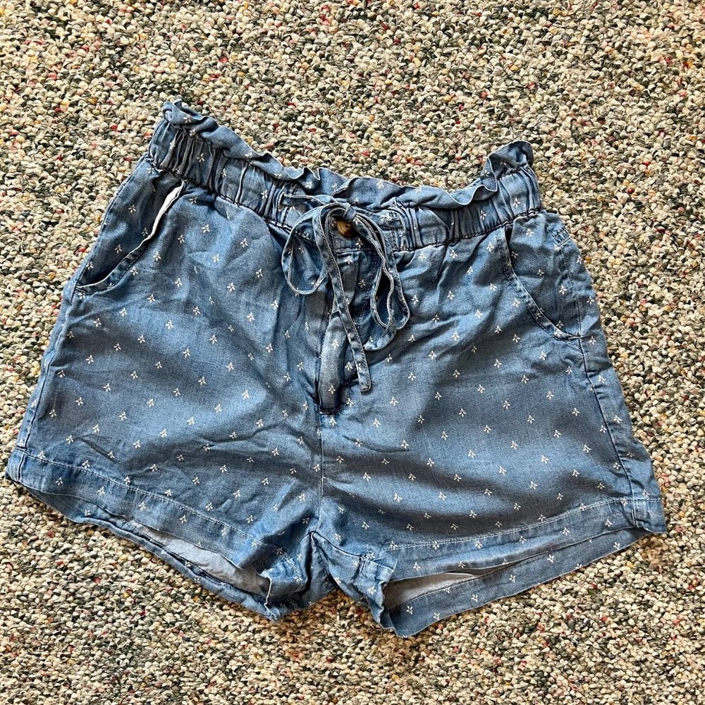 Thread+Supply Soft Chambray High Waist shorts